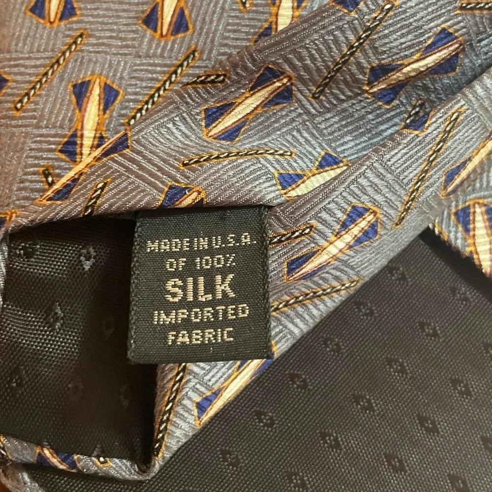 NEO Bill Blass Silk Necktie